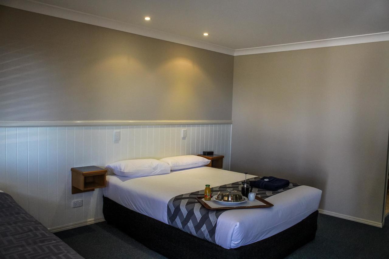 Dirranbandi Motor Inn Extérieur photo